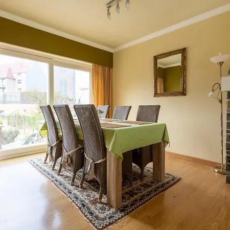 Vlak Bij Zee Oostende