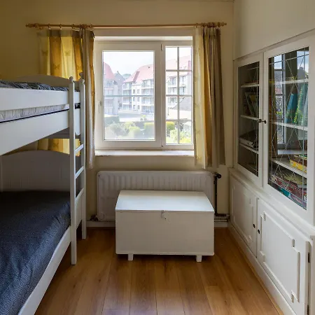 Vlak Bij Zee Semesterbostad *